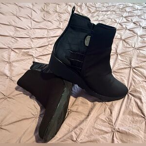 Anne Klein Sport Wedge Black Ankle Boots. Size 6.5. Gently Used.